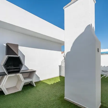 Vacation I Terrazas De Banus, Romantic, Jacuzzi, Pet-friendly, Cosy Duplex Penthouse, 2min Walk To Marina Lejlighed *