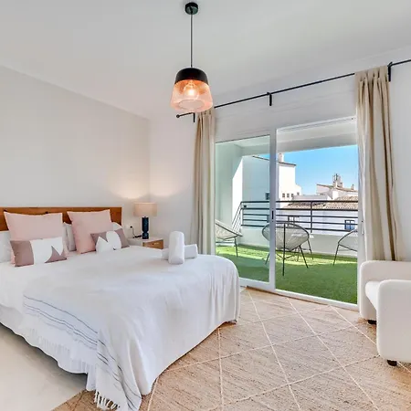 Vacation I Terrazas De Banus, Romantic, Jacuzzi, Pet-friendly, Cosy Duplex Penthouse, 2min Walk To Marina Lejlighed Marbella