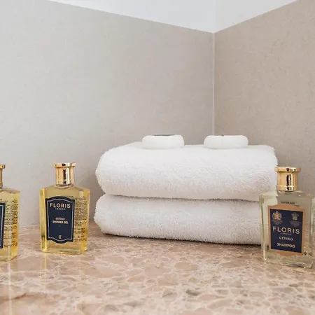 Lejlighed Vacation I Terrazas De Banus, Romantic, Jacuzzi, Pet-friendly, Cosy Duplex Penthouse, 2min Walk To Marina *
