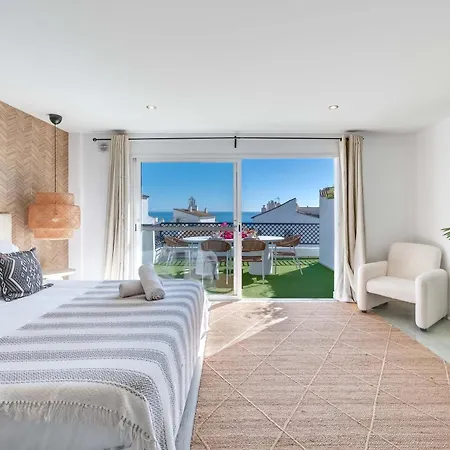 Apartment Vacation I Terrazas De Banus, Romantic, Jacuzzi, Pet-friendly, Cosy Duplex Penthouse, 2min Walk To Marina