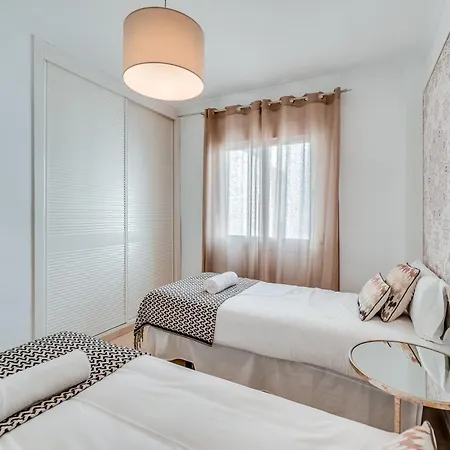 Apartment Vacation I Terrazas De Banus, Romantic, Jacuzzi, Pet-friendly, Cosy Duplex Penthouse, 2min Walk To Marina