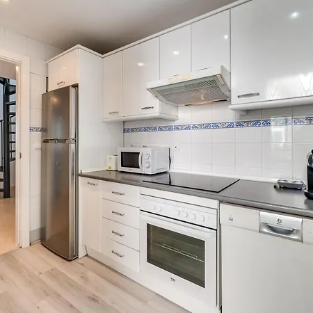 Apartment Vacation I Terrazas De Banus, Romantic, Jacuzzi, Pet-friendly, Cosy Duplex Penthouse, 2min Walk To Marina *