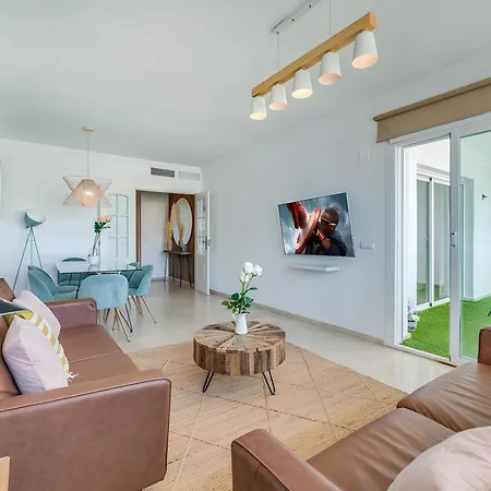 Vacation I Terrazas De Banus, Romantic, Jacuzzi, Pet-friendly, Cosy Duplex Penthouse, 2min Walk To Marina *